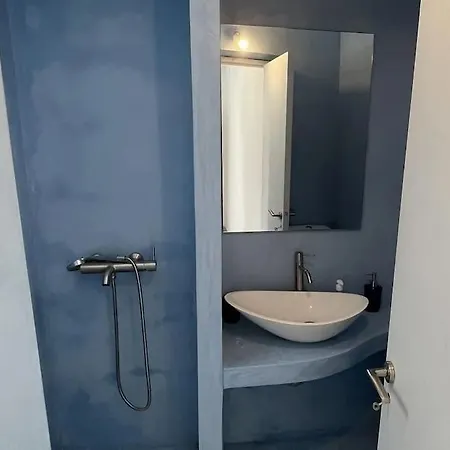 Grey * Arnados
